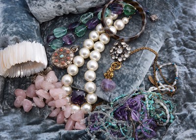 Lot 248 - An amethyst necklace