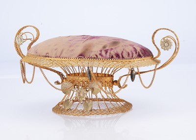 Lot 252 - An early 20th century gilt metal French wedding tiara stand base