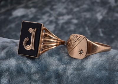 Lot 290 - Two 9ct gold gentleman's signet rings