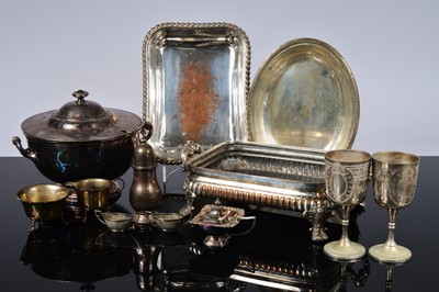 Lot 318 - A collection of silver and silver plate