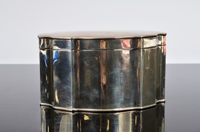 Lot 323 - A George V silver casket by Goldsmiths & Silversmiths