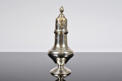 Lot 324 - A George V silver sifter by Henry Wilkinson