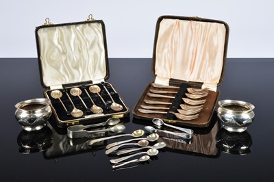 Lot 329 - A small collection of silver