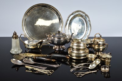 Lot 331 - A collection of silver and silver plated items