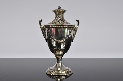 Lot 354 - An Edwardian silver pot pourri by Nathan & Hayes
