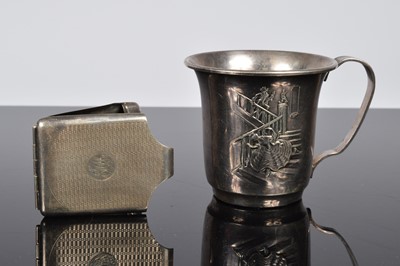 Lot 399 - An Art Deco period silver matchbook holder