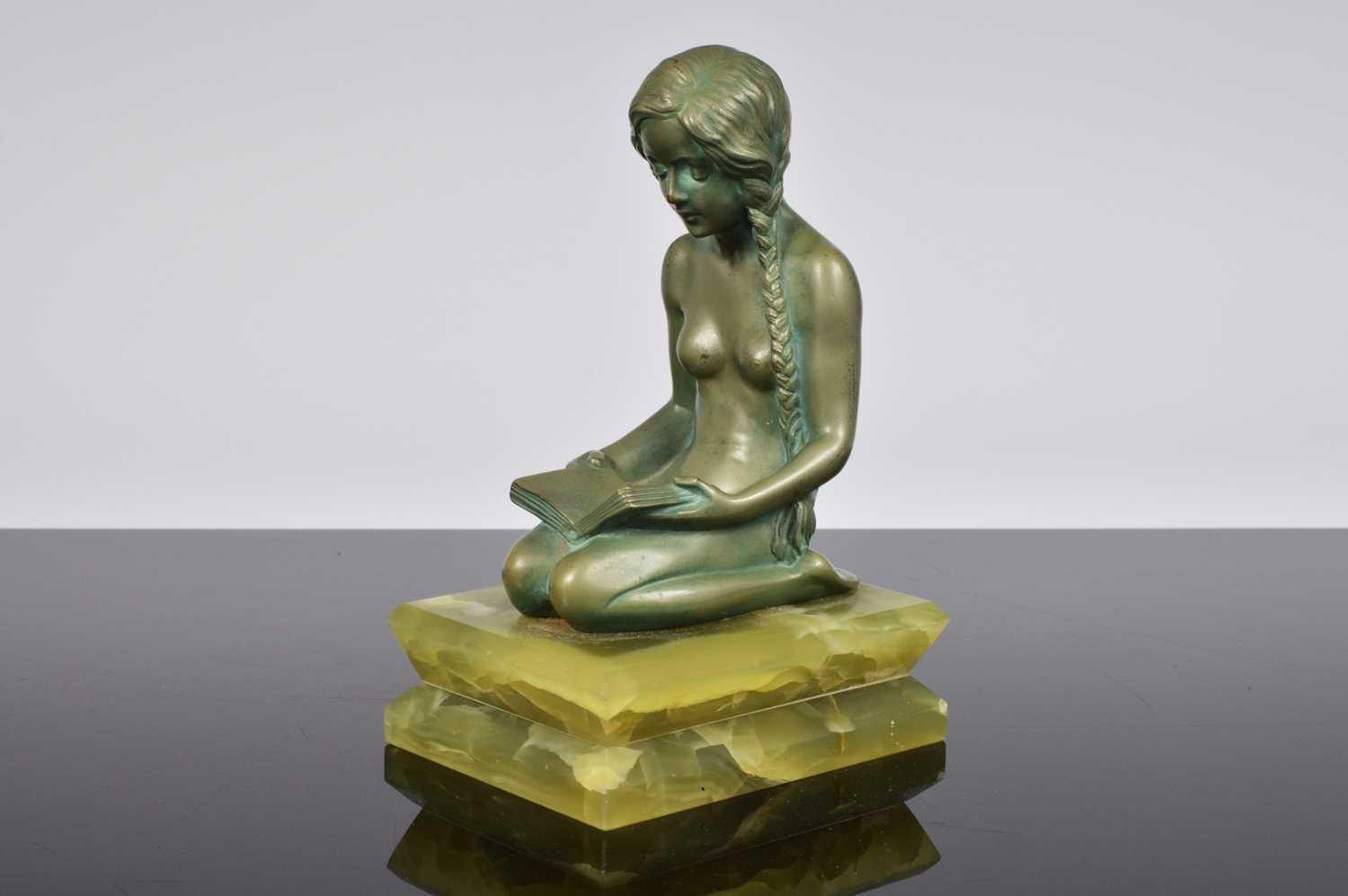 Lot 425 - An Art Deco style figure