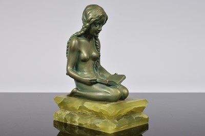 Lot 425 - An Art Deco style figure