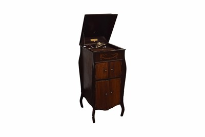 Lot 2 - Cabinet Gramophone