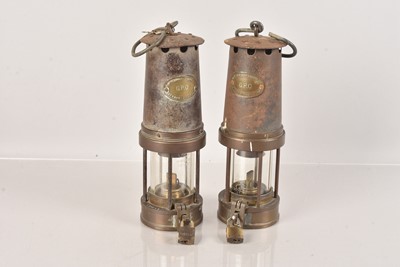 Lot 44 - A pair of Patterson Type A3 Lamps