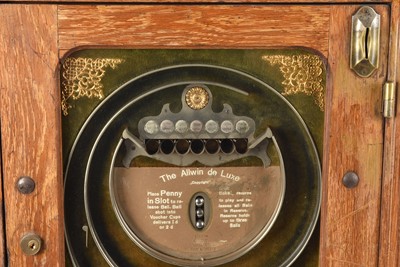 Lot 47 - An early 20th Century Allwin De Luxe Penny Slot Machine