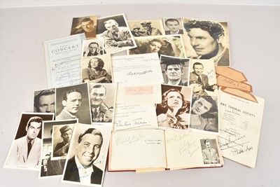 Lot 142 - An assortment of signed photographs