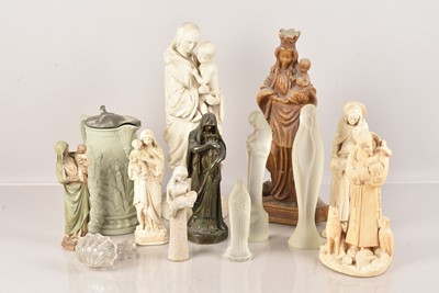 Lot 204 - A collection of Pottery and Glass Figures