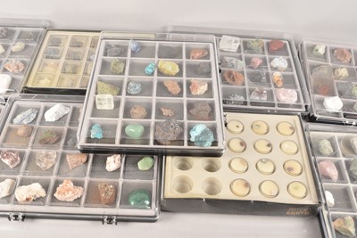 Lot 259 - A collection of small minerals
