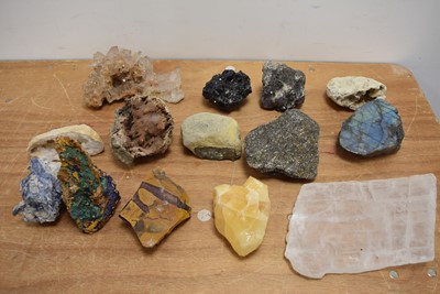 Lot 284 - An assortment of Minerals