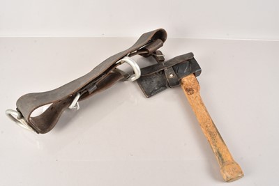 Lot 527 - An antique Fire Fighter's Belt
