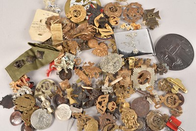 Lot 661 - A collection of mainly British Badges and Buttons