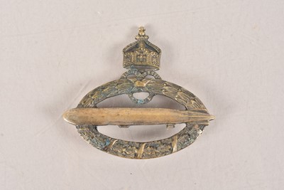 Lot 664 - An Imperial German Navy Zeppelin Pilot's badge