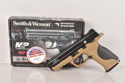 Lot 758 - A Smith & Wesson M & P 40 .177 CO2 Air Pistol