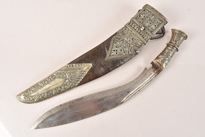 Lot 831 - A Middle Eastern Kukri Knife