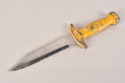 Lot 835 - A 1960s/70s French Diver's Knife