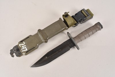 Lot 846 - A US M9 Lan-Cay Fighting Knife