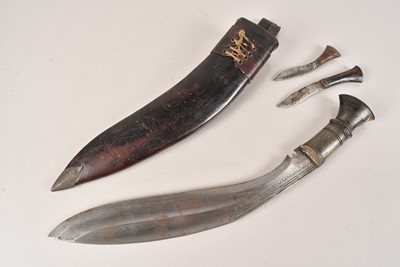 Lot 847 - A horn handled Kukri Knife