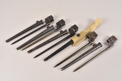 Lot 867 - A group of five No.4 MkII Pig Sticker Bayonets