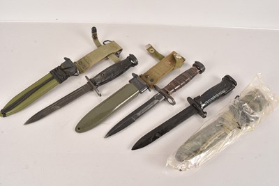 Lot 868 - A KM5A1 Bayonet in Scabbard