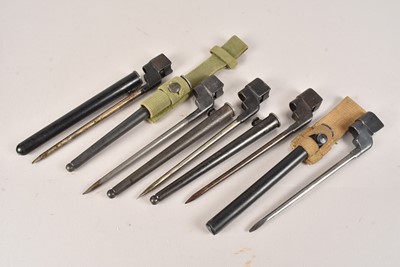 Lot 869 - A group of five No.4 MkII Pig Sticker Bayonets