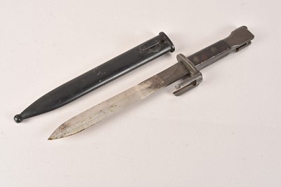 Lot 879 - A British X2 E1 Trial Bayonet