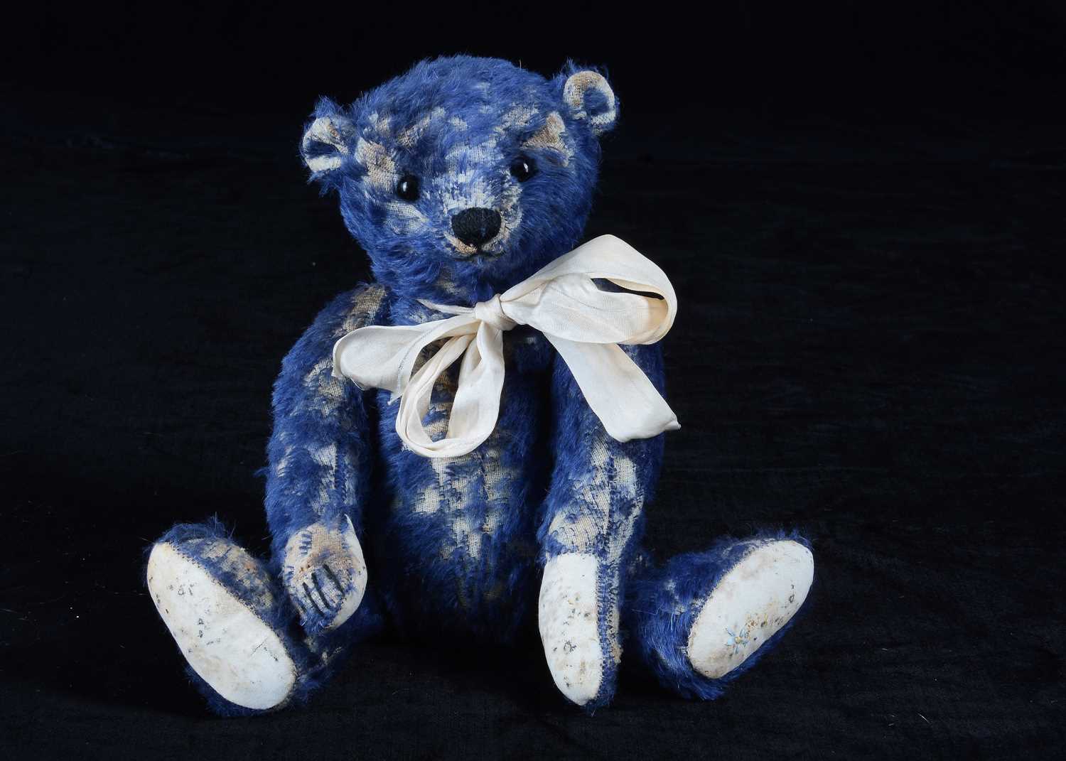 Lot 2 - A Forget Me Not Bears ‘Nelson’ artist teddy bear