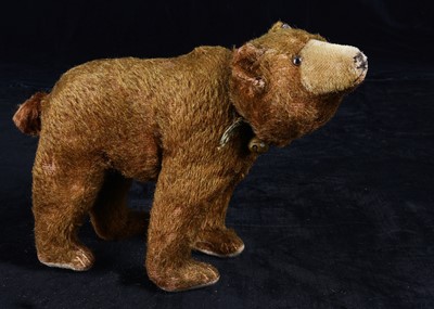 Lot 11 - A 1931-32 Steiff rotating head brown mohair bear from the Growlies of Scotland collection