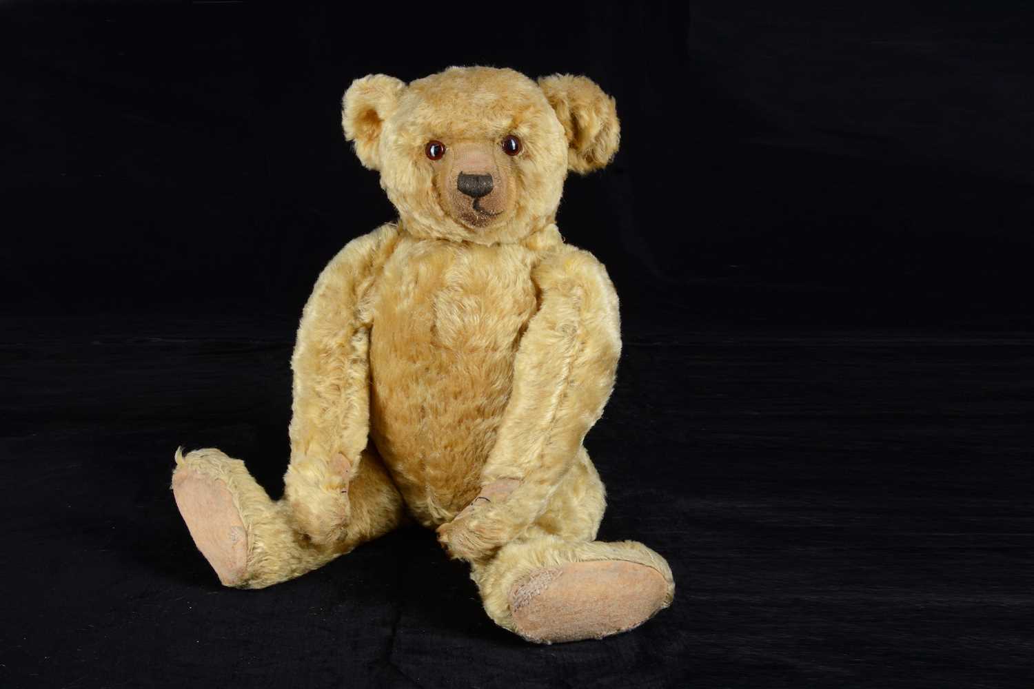 Lot 13 - A fine 1920s Farnell teddy bear from the Growlies of Scotland collection
