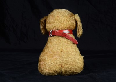 Lot 24 - A rare Einco Tubby-type mohair dog, circa 1915