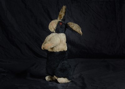 Lot 33 - A rare Steiff Holland rabbit with jointed ears, circa 1912