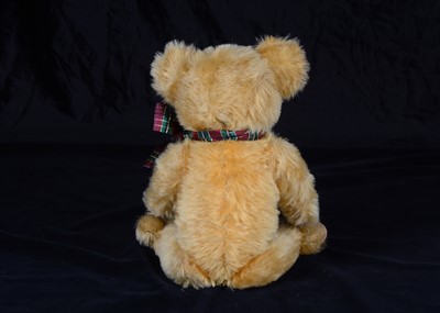 Lot 39 - A 1930s Merrythought teddy bear