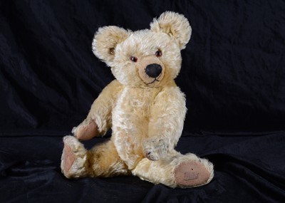Lot 40 - A 1930s Chad Valley teddy bear