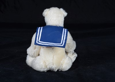 Lot 44 - A Flying Horse Original Designs ‘Salty II’ artist polar bear by Carol Ann Zawadzki