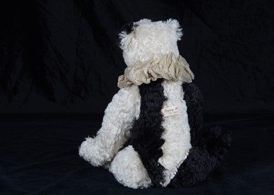 Lot 46 - A Flying Horse Original Designs ‘Domino’ artist teddy bear by Carol Ann Zawadzki