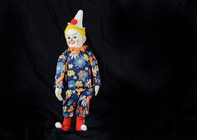 Lot 80 - A rare and fine late 1930s Steiff felt Clown 35