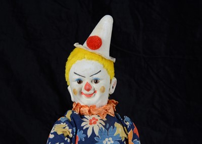Lot 80 - A rare and fine late 1930s Steiff felt Clown 35