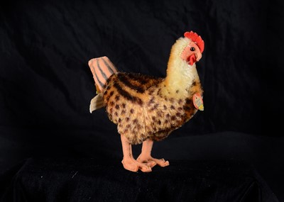 Lot 83 - A post-war Steiff chicken with US Zone label