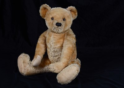 Lot 92 - A large late 1930s Farnell teddy bear