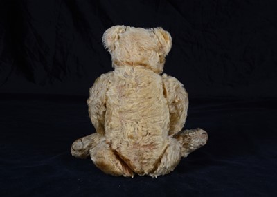 Lot 94 - A Farnell teddy bear, 1910-20