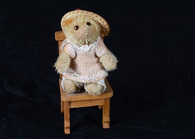 Lot 139 - A fine Farnell 1st World War ‘soldier’ teddy bear