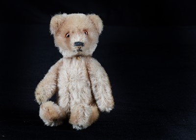 Lot 143 - A post-war Schuco small yes/no teddy bear