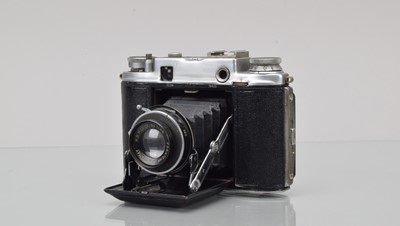 Lot 63 - An Ensign Comando Military Folding Rangefinder Camera