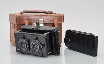 Lot 78 - An Ernemann Klapp 6x13 Stereo Camera