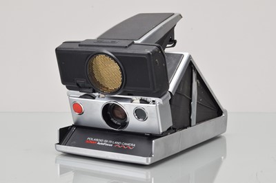 Lot 89 - A Polaroid SX-70 Sonar Auto Focus Land Camera
